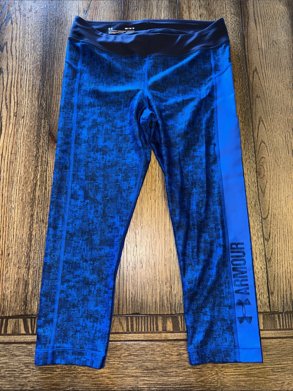 Under Armour Blue & Navy Women’s Cropped Athletic Leggings